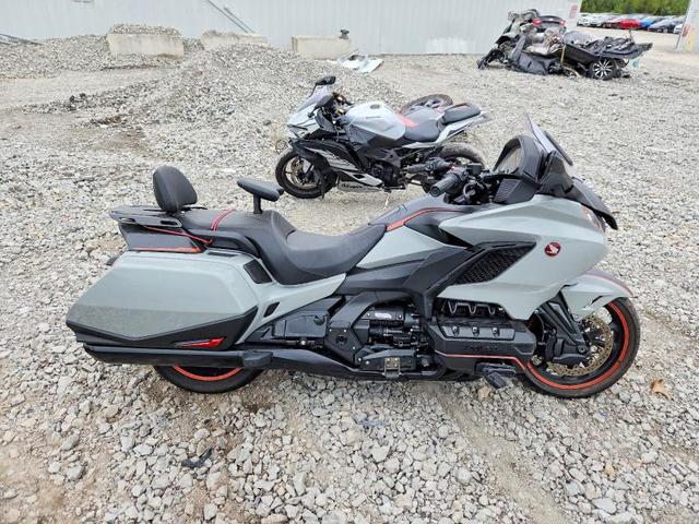 2021 HONDA GL1800 B  