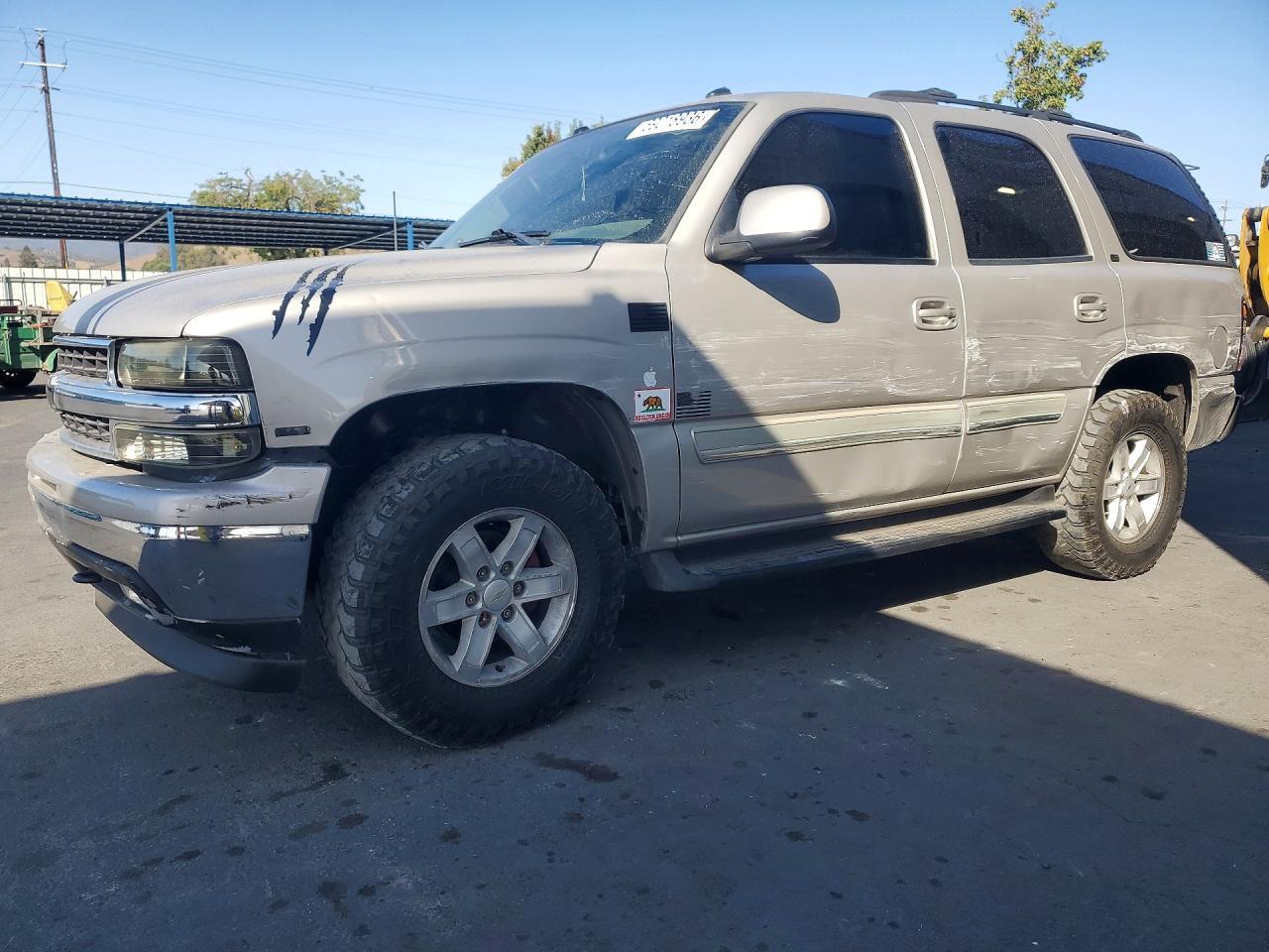 Вид 2005 CHEVROLET TAHOE K1500, угол 1