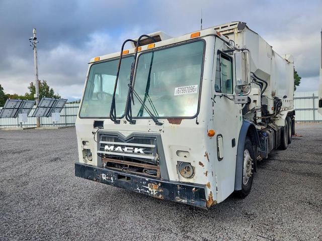 2016 MACK LEU613 REFUSE TRUCK