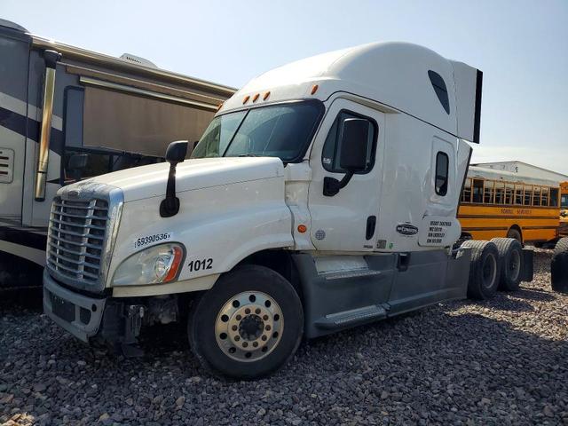 2019 FREIGHTLINER CASCADIA 125" SLEEPER CAB SEMI TRUCK