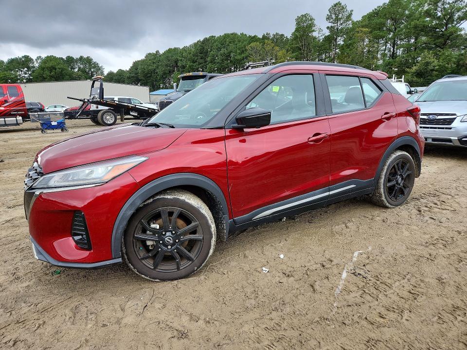 2022 NISSAN KICKS SR  