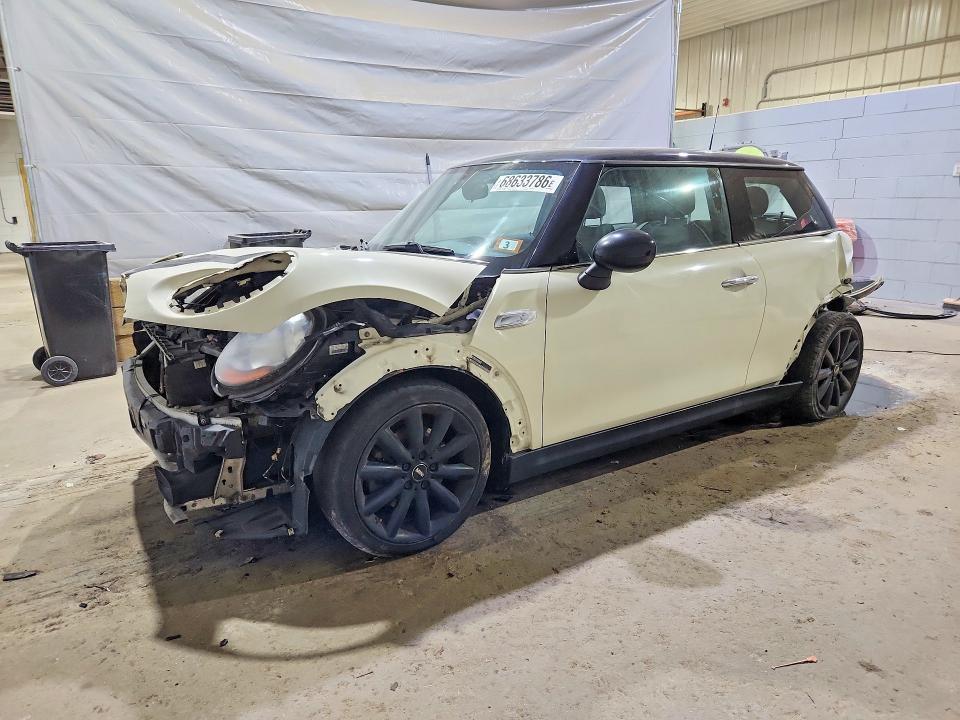 2014 MINI COOPER S  