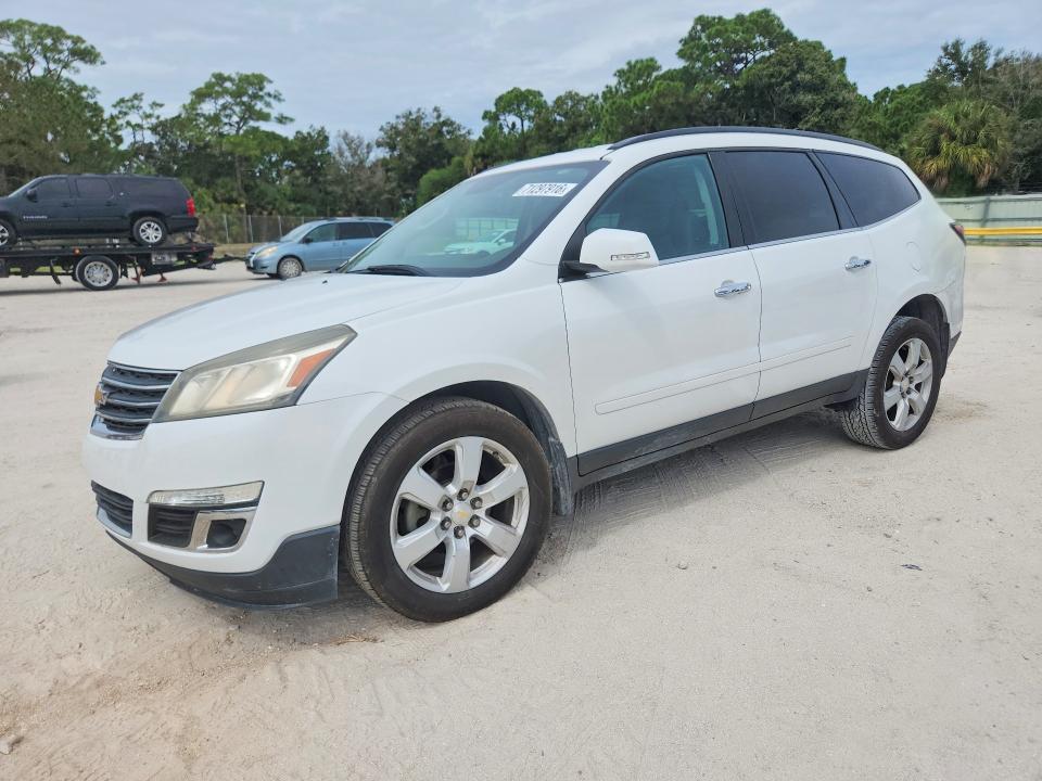 2017 CHEVROLET TRAVERSE LT  