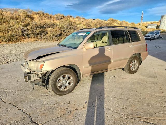 2004 TOYOTA HIGHLANDER BASE  