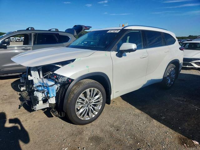 2026 TOYOTA HIGHLANDER HYBRID PLATINUM  
