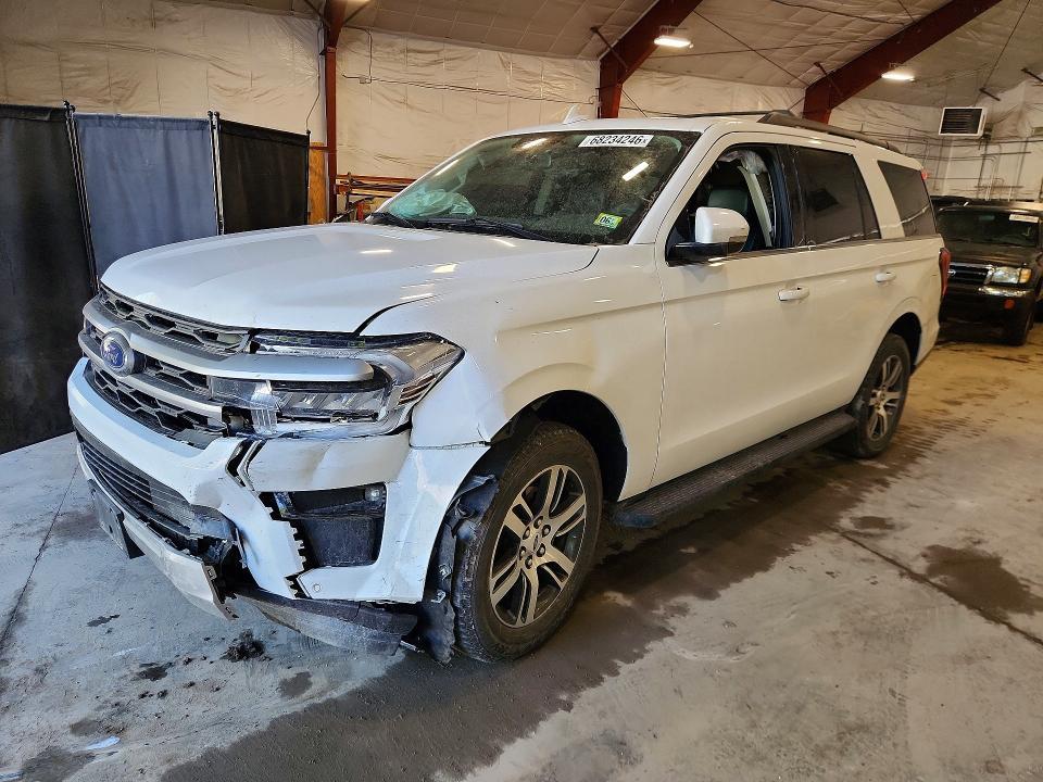 2024 FORD EXPEDITION XLT  