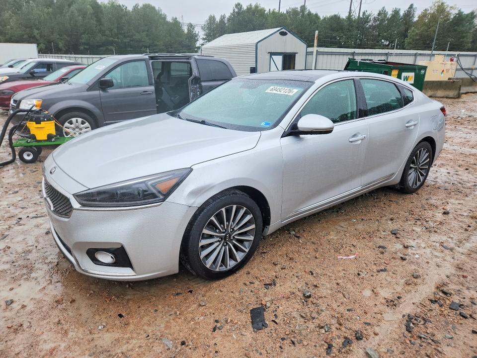 2017 KIA CADENZA PREMIUM  