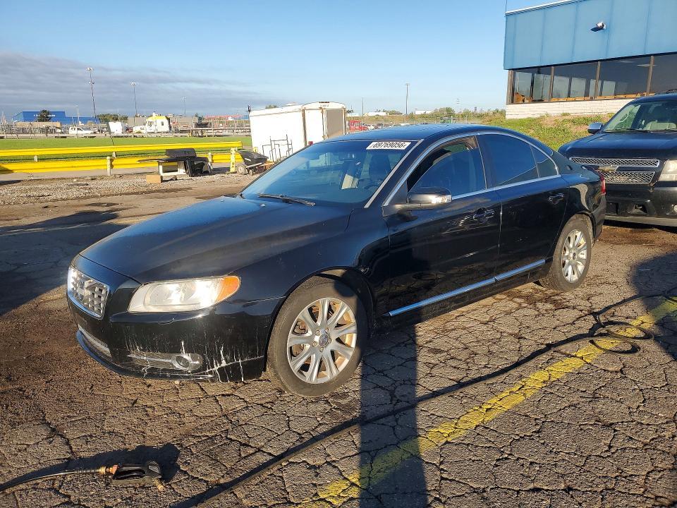 2010 VOLVO S80 32  