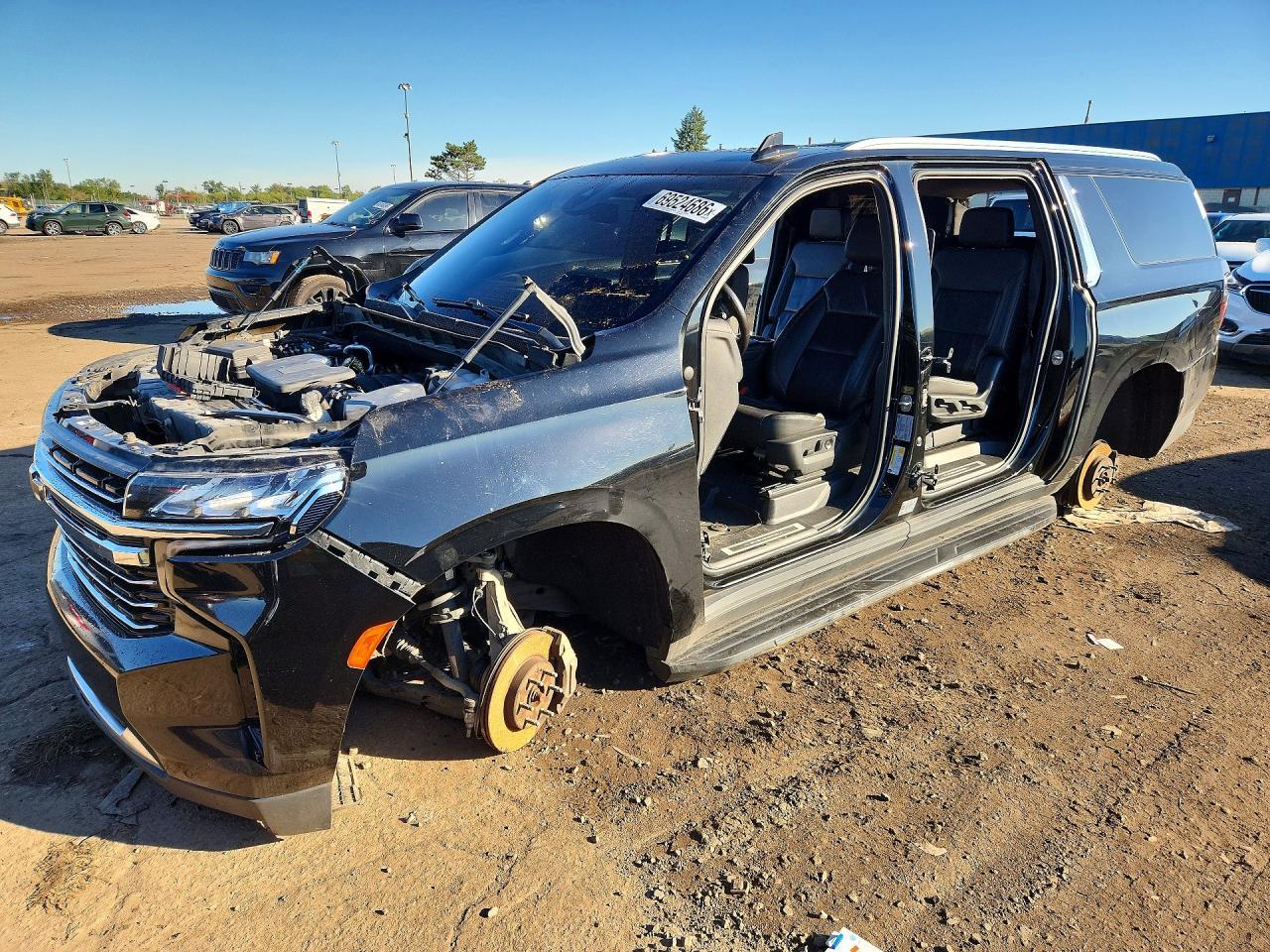 Vista de 2022 CHEVROLET SUBURBAN K1500 LT, ángulo 1
