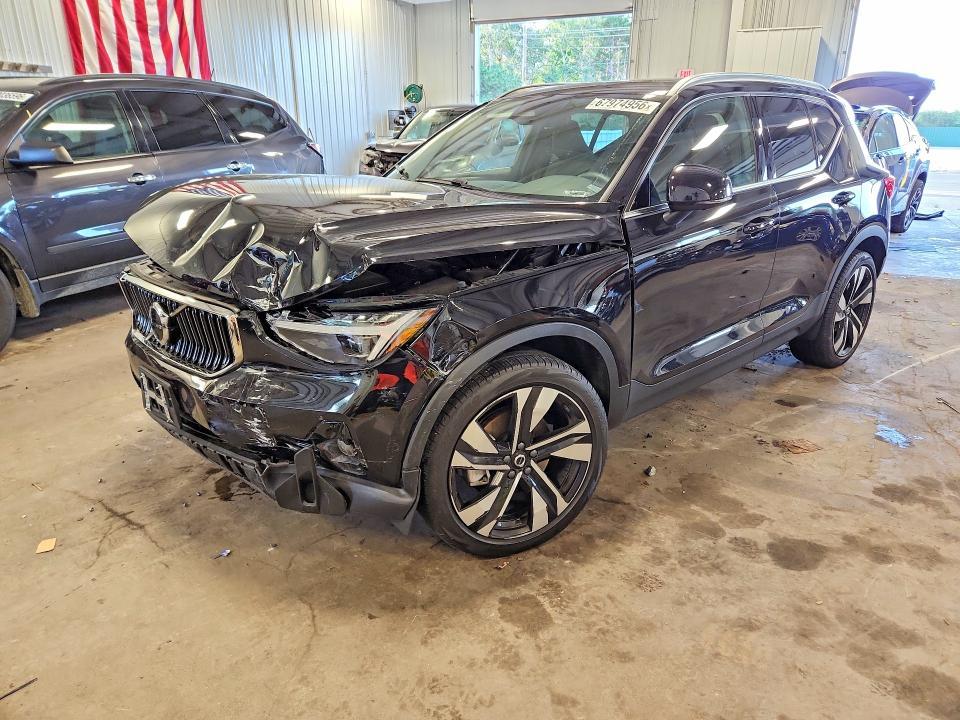 2024 VOLVO XC40 ULTIMATE  