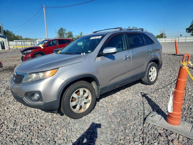 2013 KIA SORENTO LX  