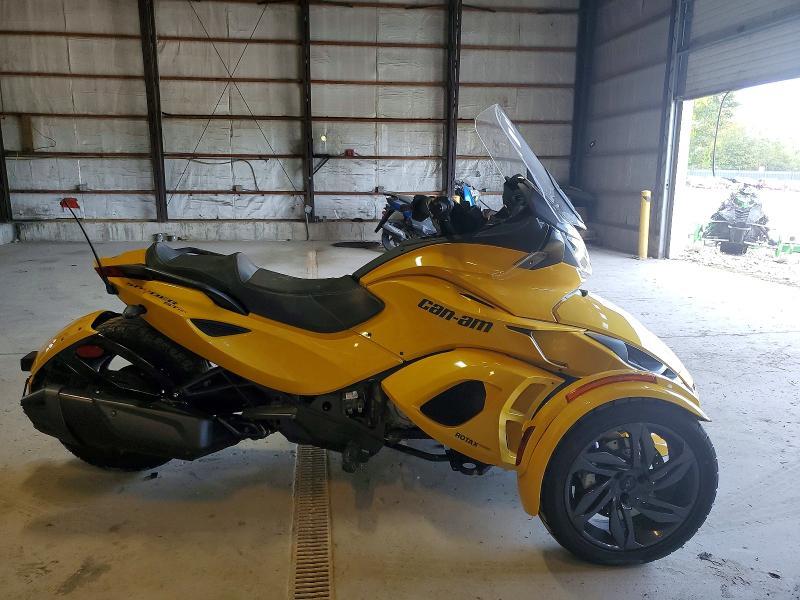 2013 CAN-AM SPYDER ROADSTER ST  