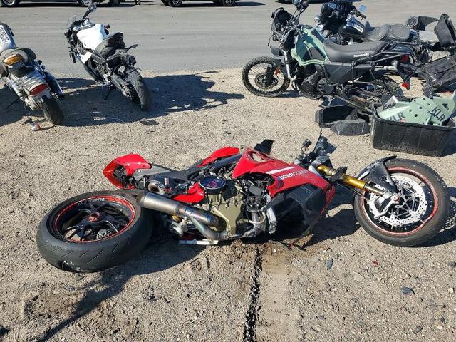2021 DUCATI PANIGALE V4  