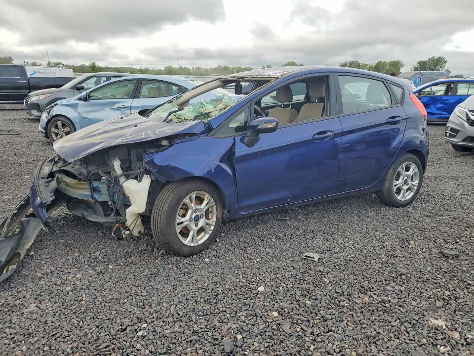 2016 FORD FIESTA SE  