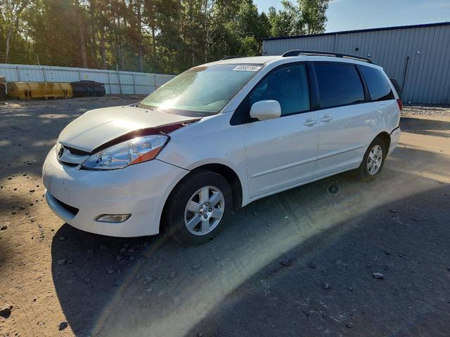 2009 TOYOTA SIENNA XLE  