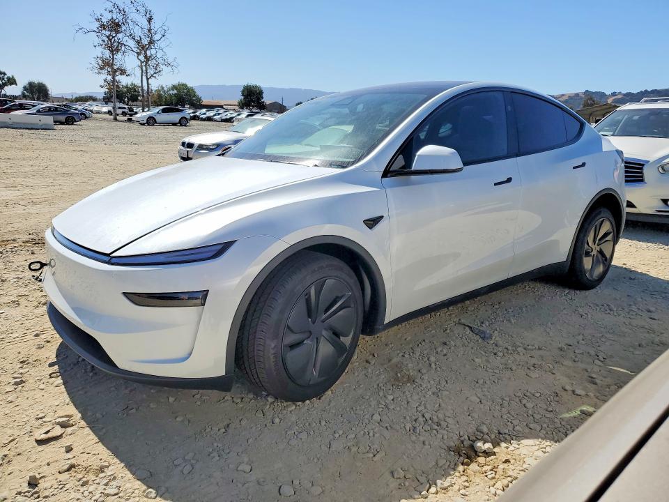 2026 TESLA MODEL Y   