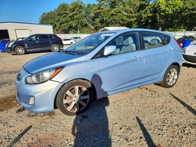 2013 HYUNDAI ACCENT SE  