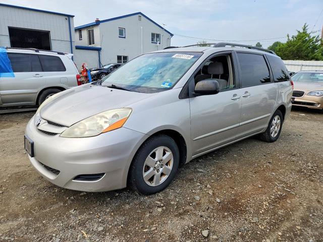 2006 TOYOTA SIENNA LE 8 PASSENGER  