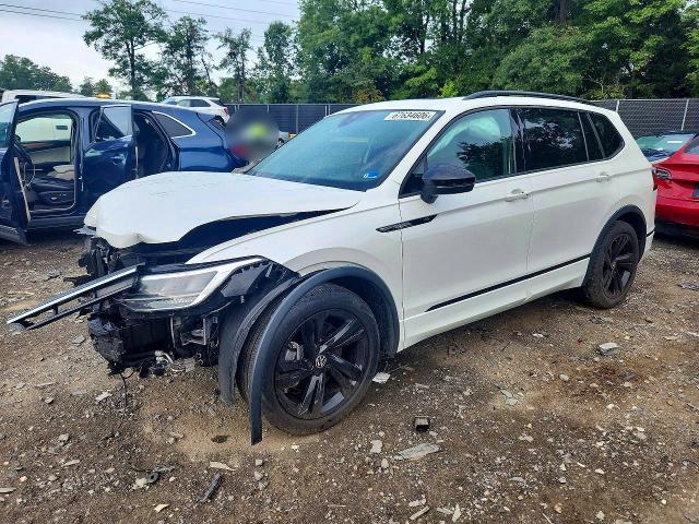 2023 VOLKSWAGEN TIGUAN SE R-LINE BLACK