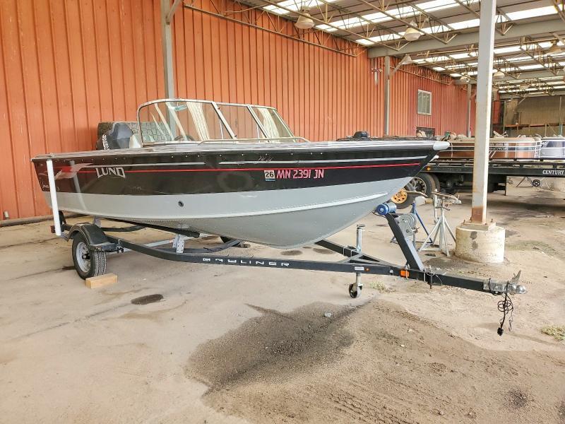 2003 LUND BOAT