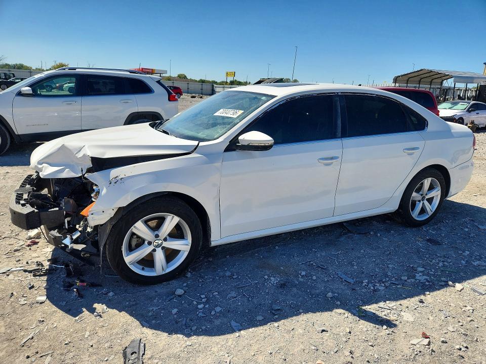 2012 VOLKSWAGEN PASSAT SE  