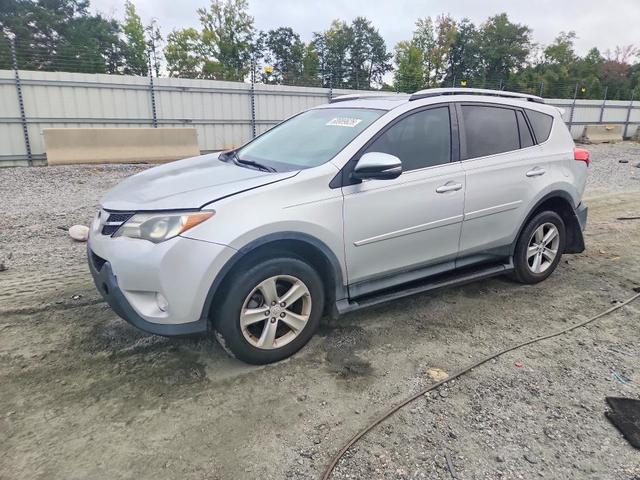 2014 TOYOTA RAV4 XLE  