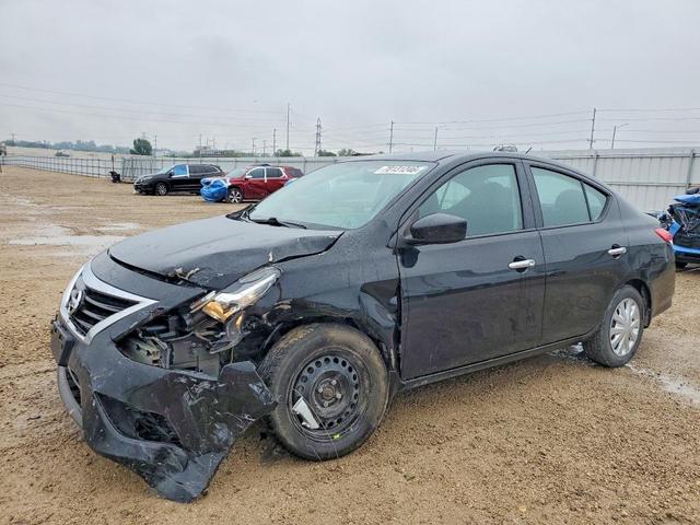 2015 NISSAN VERSA 16 SV  