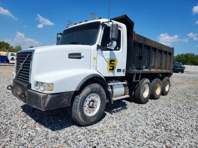 2003 VOLVO VHD DUMP TRUCK