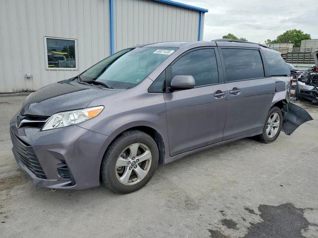 2019 TOYOTA SIENNA LE  