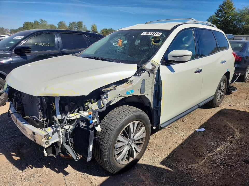 2017 NISSAN PATHFINDER SV  