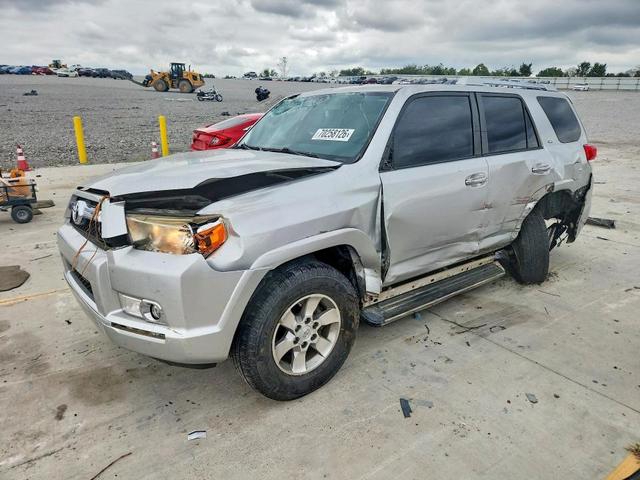 2013 TOYOTA 4RUNNER SR5  