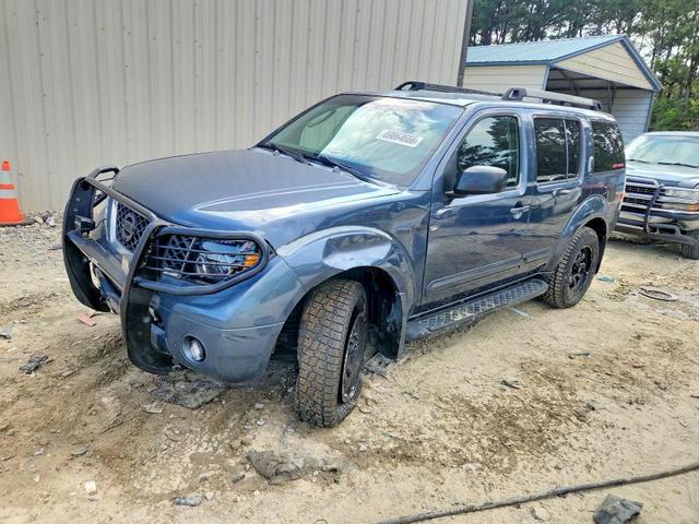 2005 NISSAN PATHFINDER XE  
