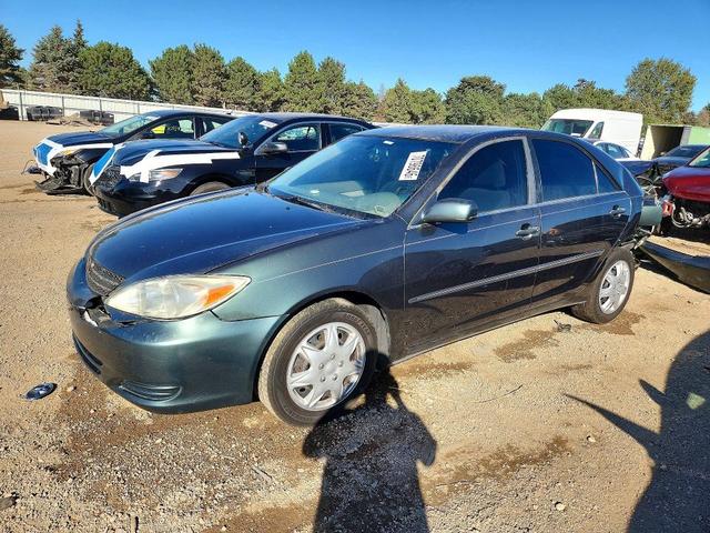 2002 TOYOTA CAMRY XLE  