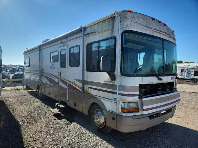 2000 FLEETWOOD BOUNDER RV