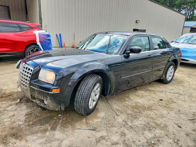 2005 CHRYSLER 300
