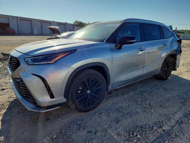 2024 TOYOTA HIGHLANDER XSE  