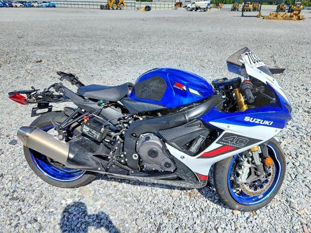 2026 SUZUKI GSX-R750   