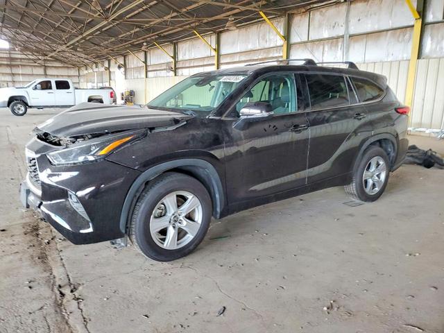 2022 TOYOTA HIGHLANDER LE  