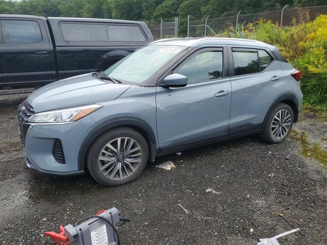 2022 NISSAN KICKS SV  