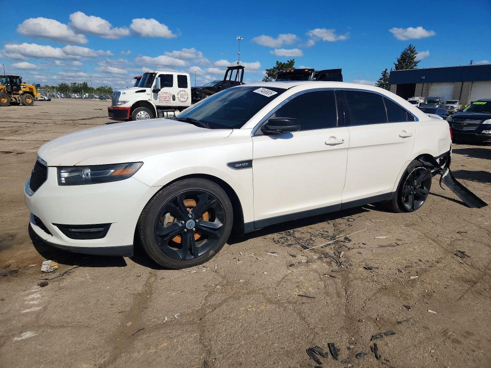 2015 FORD TAURUS SHO  