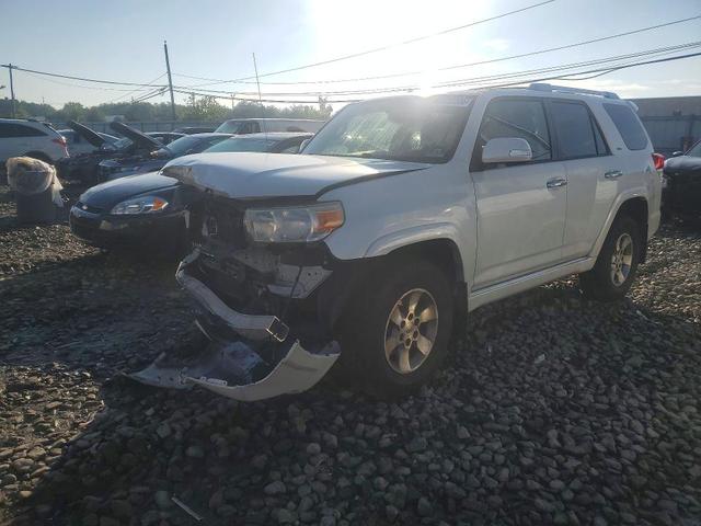 2013 TOYOTA 4RUNNER SR5  