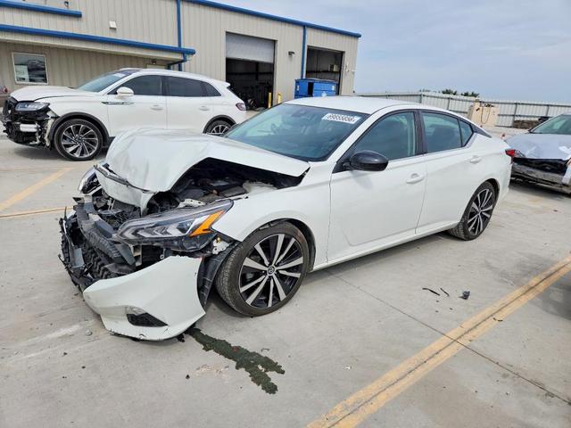 2022 NISSAN ALTIMA SR  