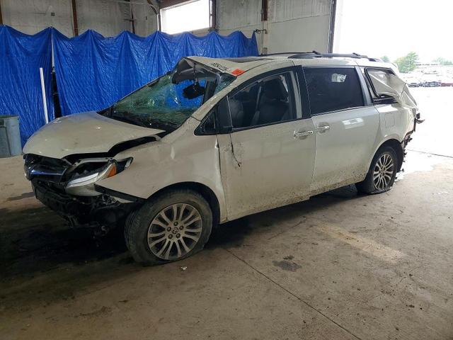 2020 TOYOTA SIENNA XLE 8-PASSENGER  