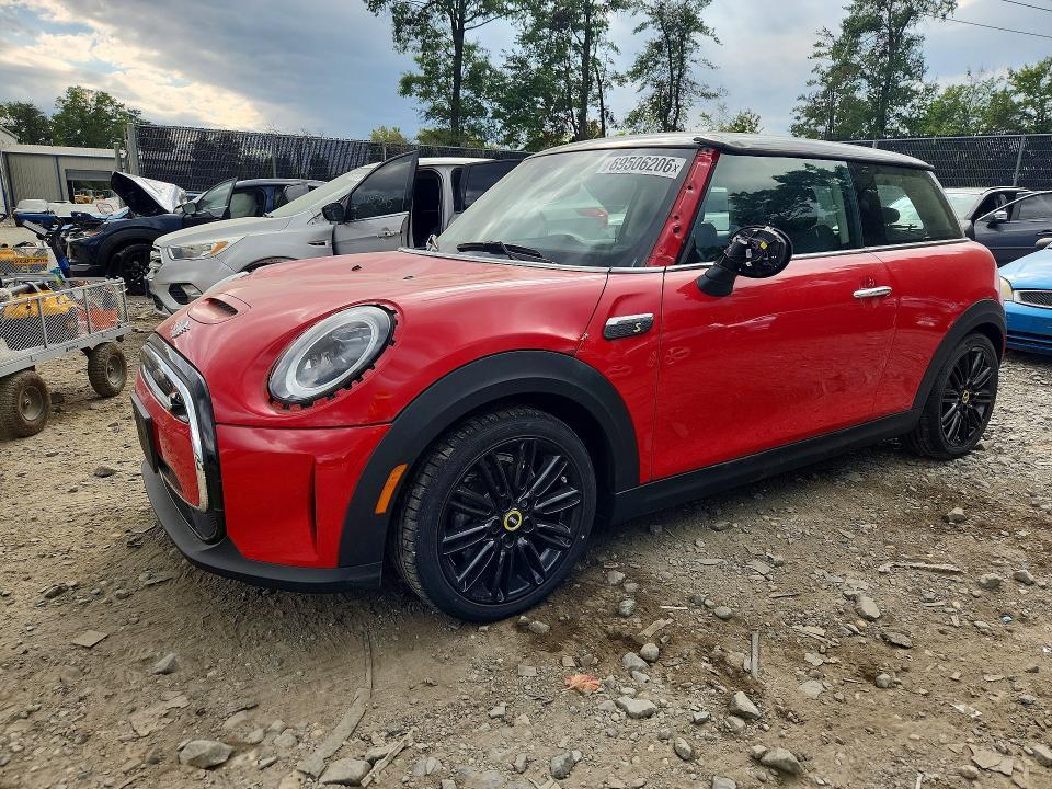 2023 MINI COOPER SE  