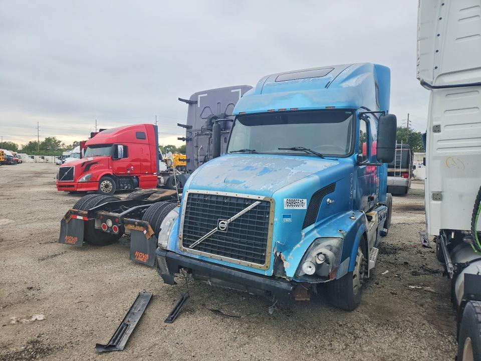 2006 VOLVO VNL SEMI TRUCK