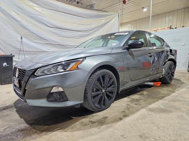 2022 NISSAN ALTIMA SR  