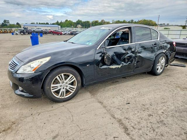 2015 INFINITI Q40 BASE  