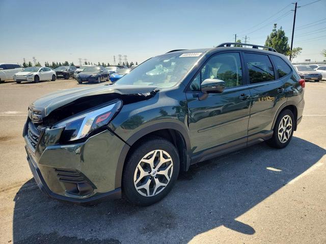 2022 SUBARU FORESTER PREMIUM  