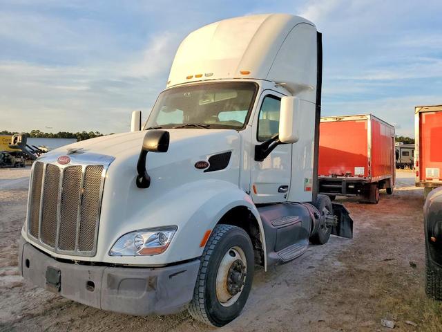 2016 PETERBILT 579 SEMI TRUCK