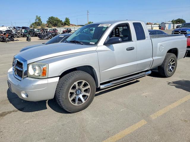 2007 DODGE DAKOTA SLT  